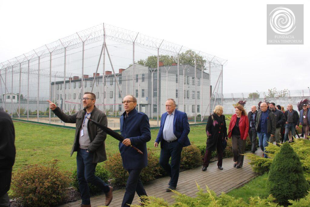 2 Zwiedzanie ZK od srodka